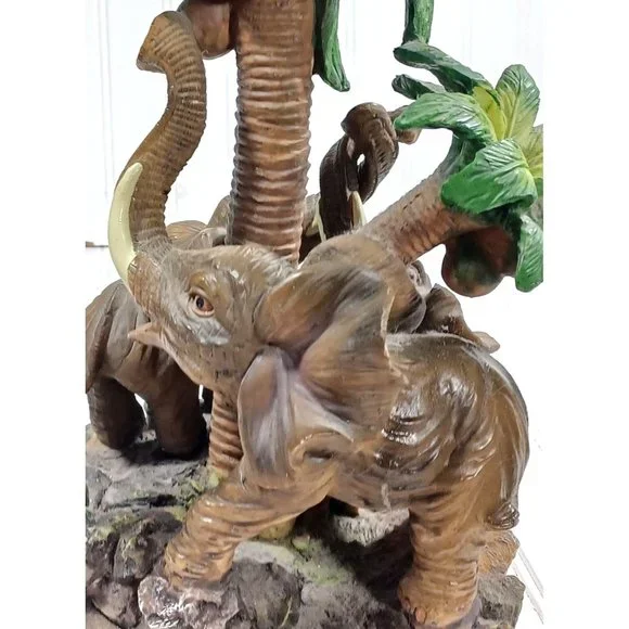 Vtg Tropical Elephants Mother Baby Babies  Safari Jungle Palm Trees Table Lamp - Picture 8 of 9